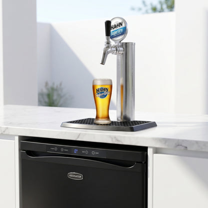 Off Tap Home Bar Noir + Hahn Super Dry