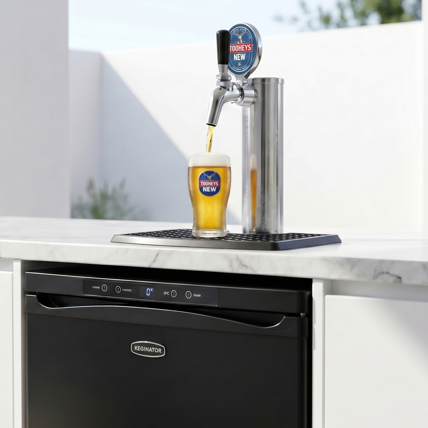 Off Tap Home Bar Noir + Tooheys New